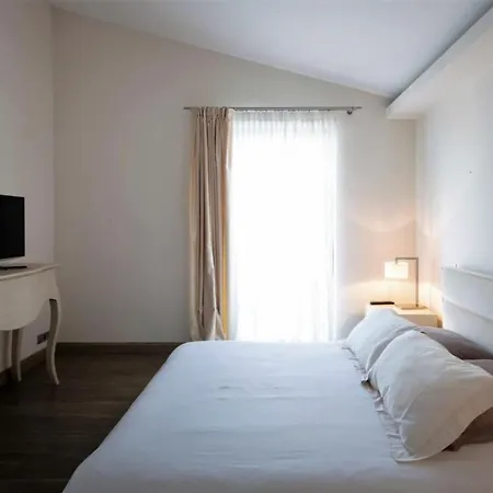 Daire Wonderful Large Located In The Centre Of St Tropez *