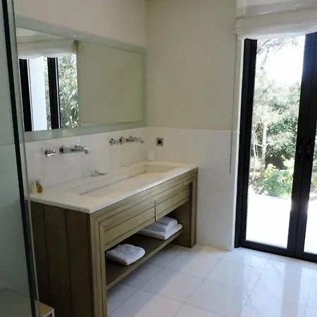 Wonderful Large Located In The Centre Of St Tropez *